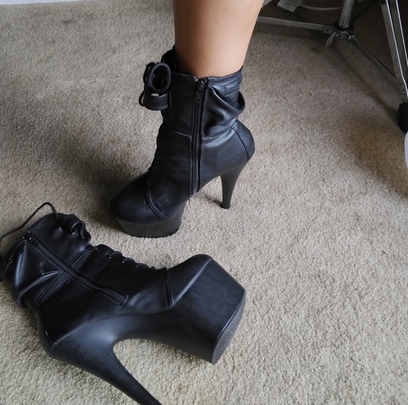Adore Pleasers Stiletto sz8 boots - Picture 3 of 4